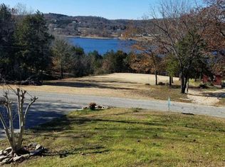 232 Beardsley Creek Dr, Blue Eye, MO 65611