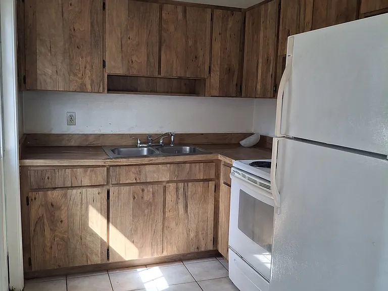 3505 W San Juan St — Photo 3