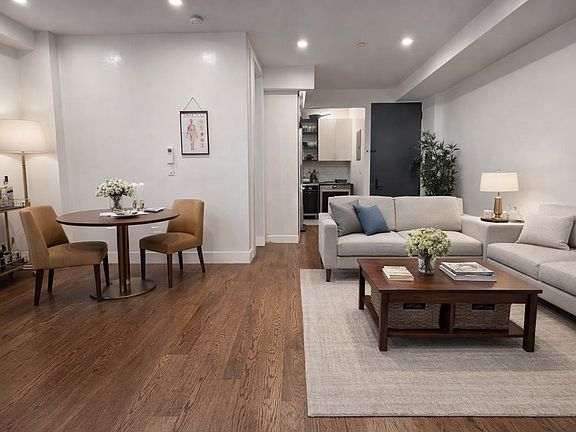 3rd image of 321 Woodbine St APT 2R