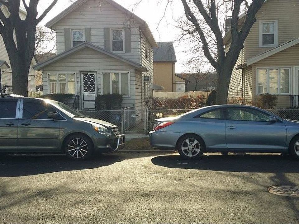 2nd image of 4236 Avenue
