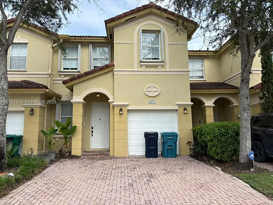 8671 NW 112th Ct
