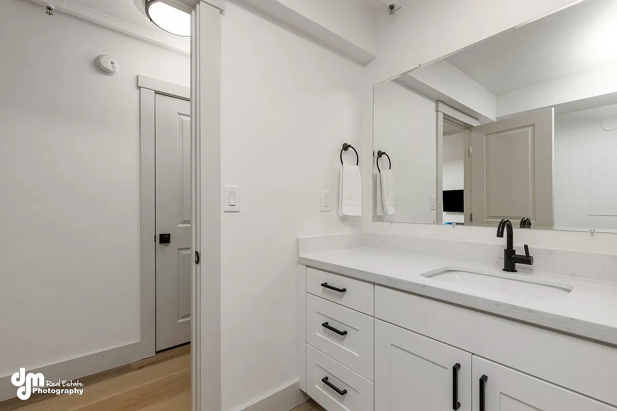 Beluga Point Investments LLC - Inlet Tower — Photo 2