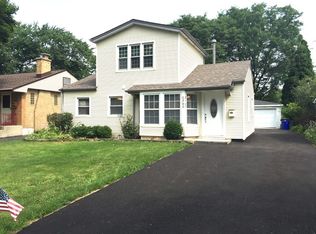8302 45th St, Lyons, IL 60534