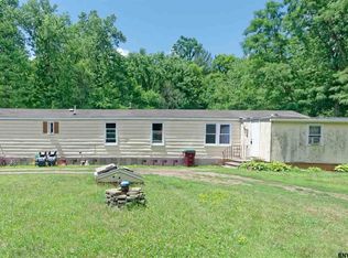 55 Mason Ln, Troy, NY 12180