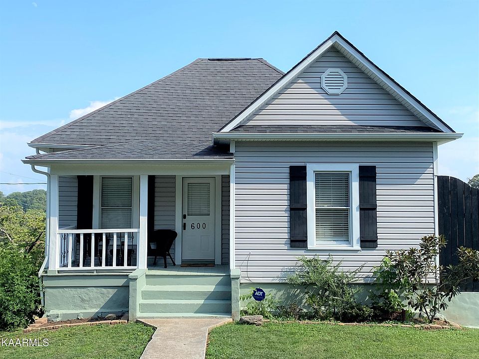 1st image of 600 Balsam Dr