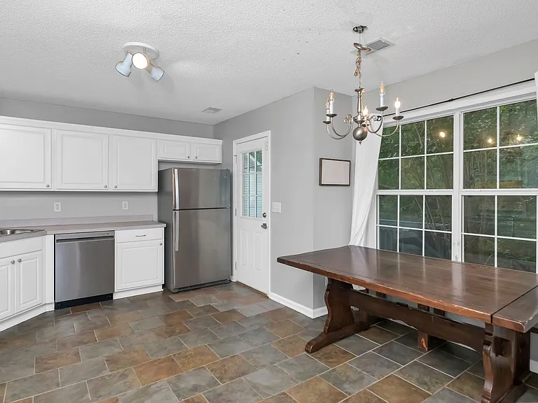 109 Gibson Forest Dr — Photo 10