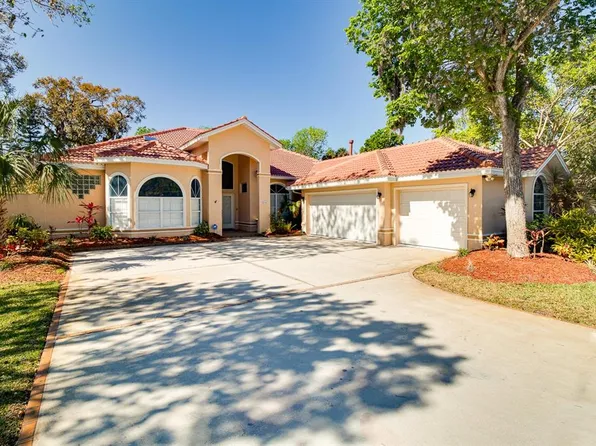 565 Country Club Dr, Titusville, FL 32780