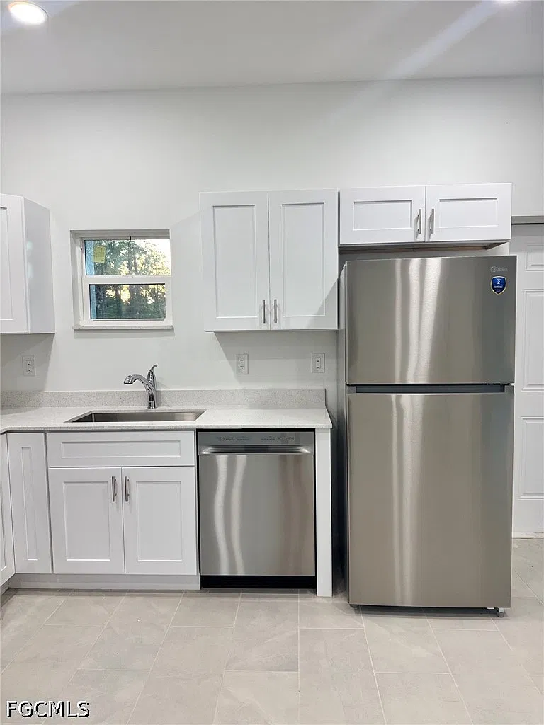 2 bed, 2.0 bath, 833 sqft, $1,600 — Photo 4