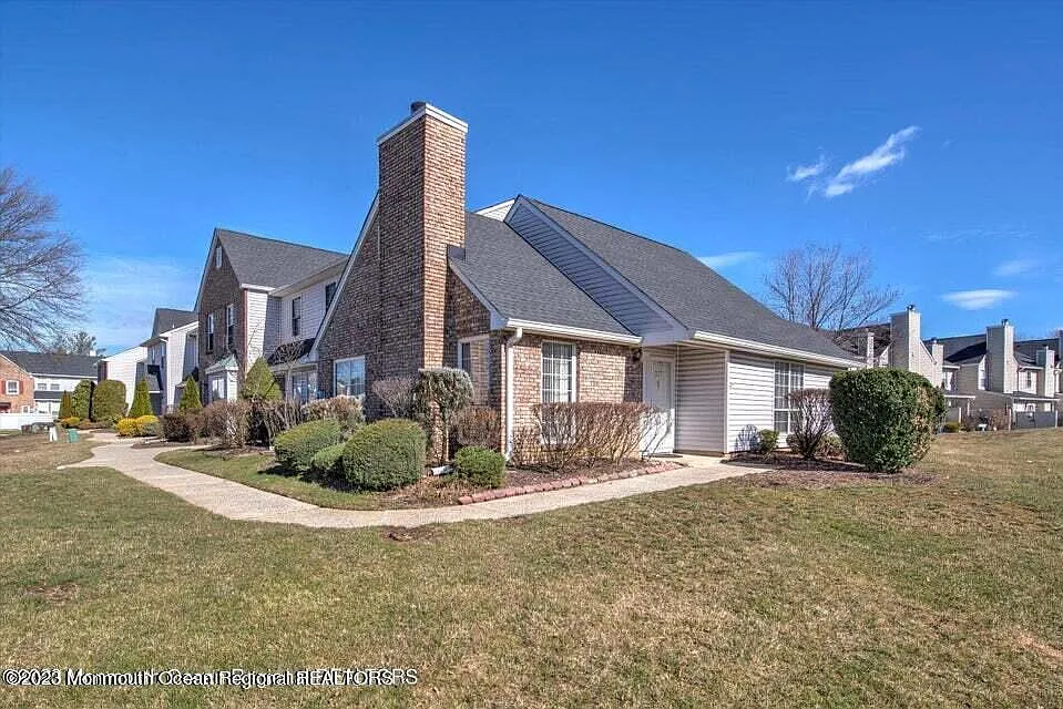 2 bed, 1092 sqft, $5,000 — Photo 2