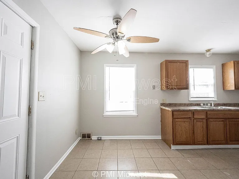 1859 W 60th St — Photo 8