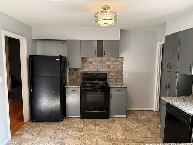 4905 N Detroit St — Photo 15