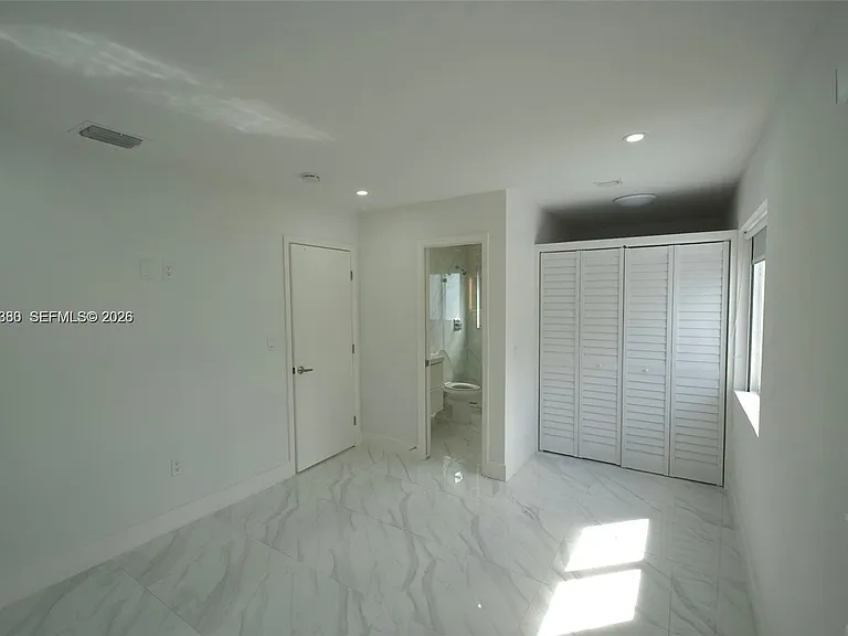10381 SW 32nd St — Photo 7