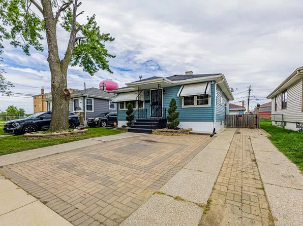 279 Paxton Ave, Calumet City, IL 60409