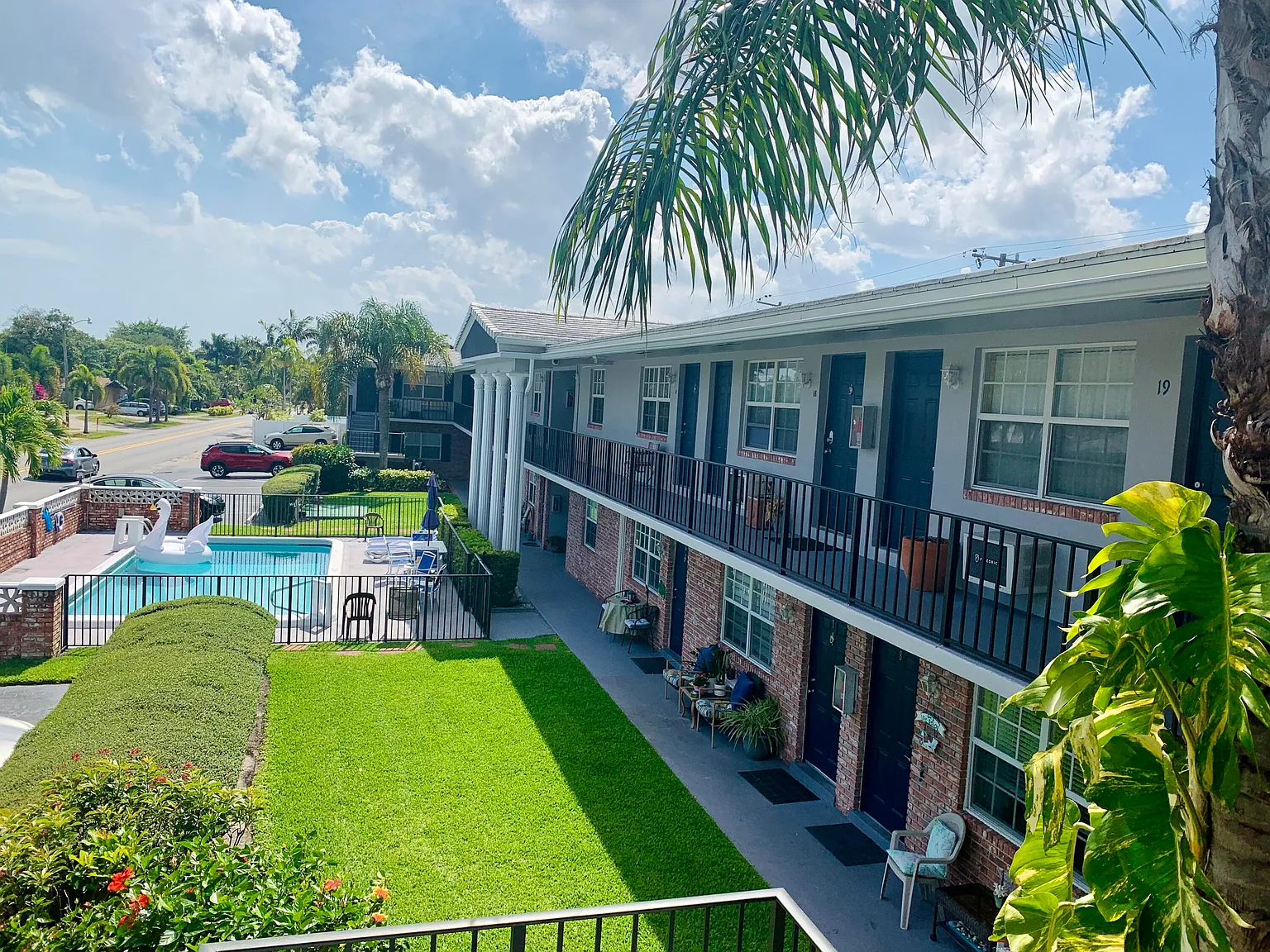 2 bed, 2.0 bath, 1000 sqft, $2,500 — Photo 4