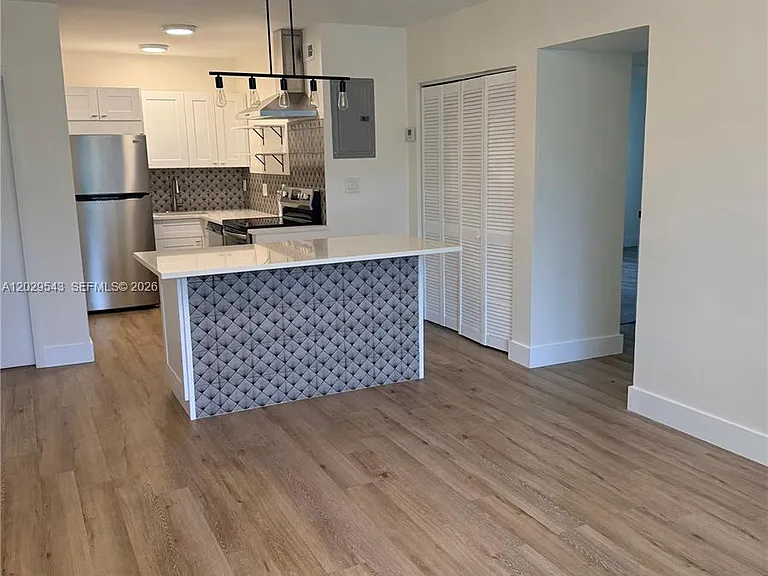 260 S Cypress Rd #108 — Photo 4