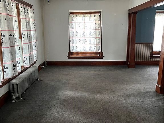 3rd image of 551 Riverside Ave