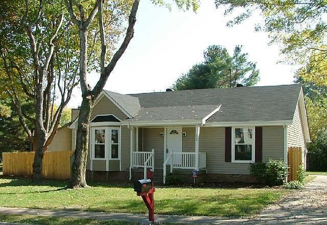 1st image of 105 Cunningham Pl