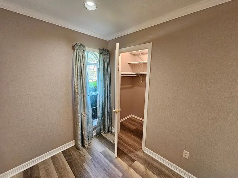 405 Atkerson Ln — Photo 21