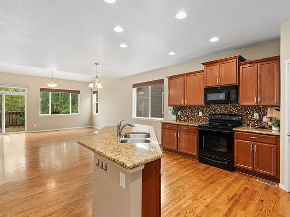 Kitchen and dining area