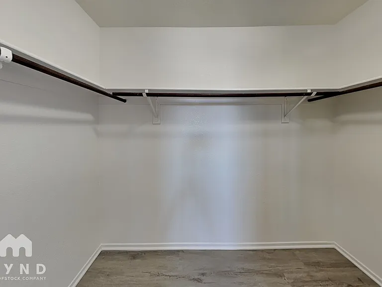 6271 Stone Hollow Ave — Photo 10