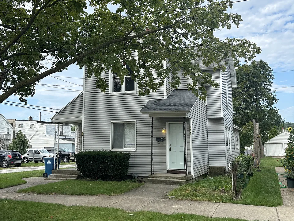 419 Pettibone Ave NW #2