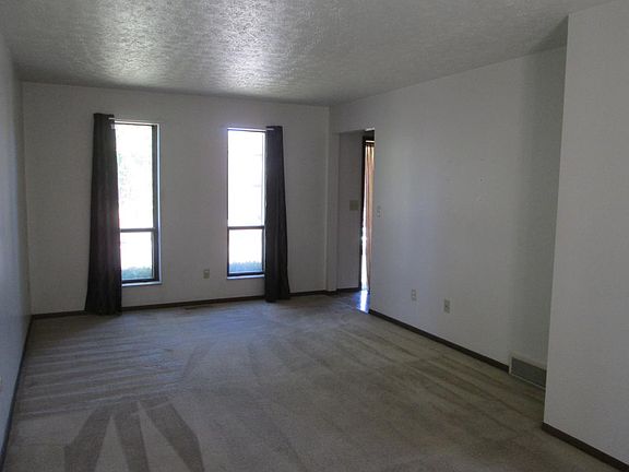 4th image of 3408 Southward Cir
