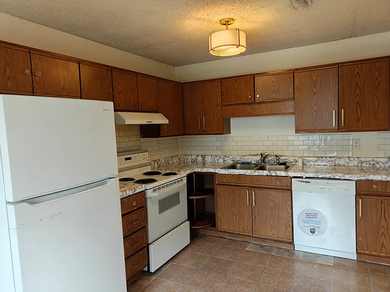 722 Gordon Smith Blvd #6 — Photo 1