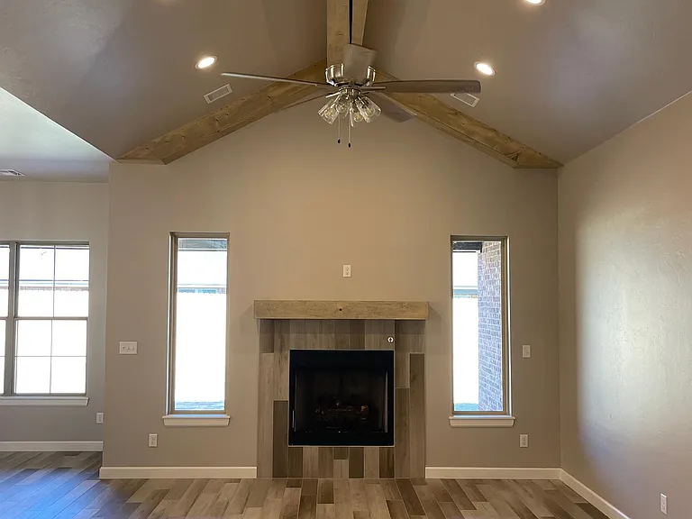 2603 Cloud Nine Cres — Photo 3