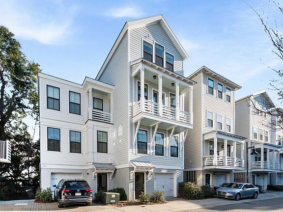 3rd image of 986 Key Colony Ct