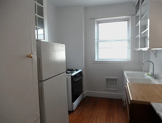 Rented by Brown Harris Stevens | media 20