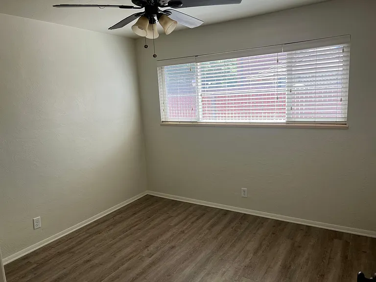 60.5 S Wells Ave #1B — Photo 6