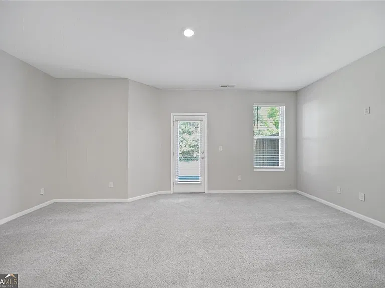 2626 Parrish Ct — Photo 14