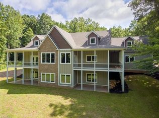 1039 Riveroaks Ct, Randleman, NC 27317