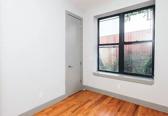 5th image of 179 Woodward Ave #1C
