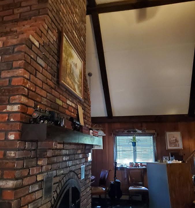 2nd image of 301 Wiltshire Dr