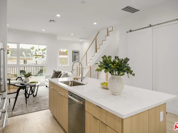 6120 Marbella Pl, Los Angeles, CA 90038