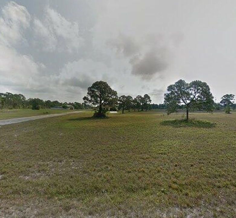 1st image of 4753 NW 39th Pl