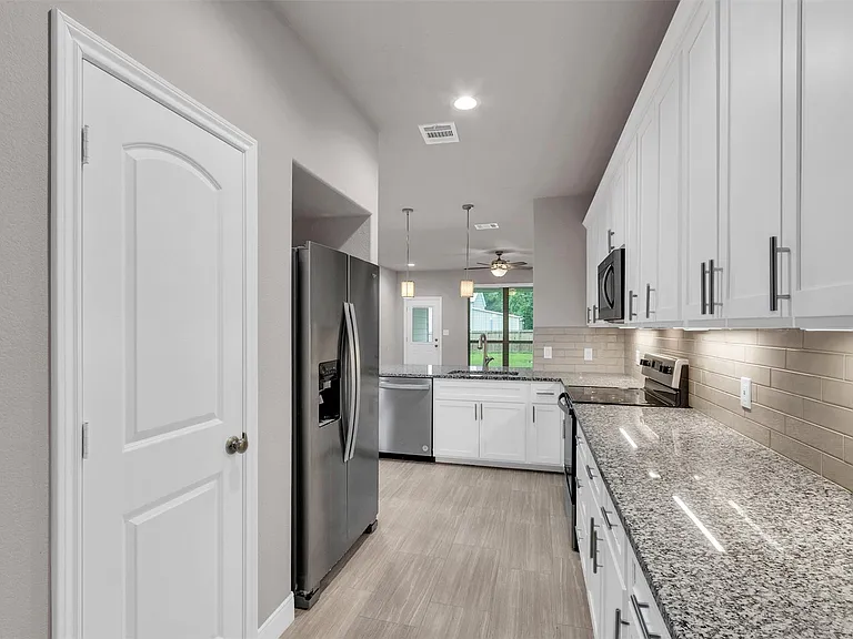 11158 Lake Dr — Photo 8