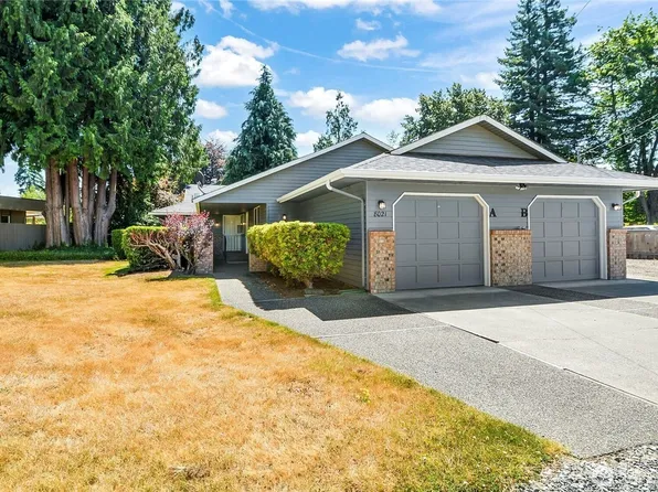 8021 55th Ave NE Units A & B, Marysville, WA 98270