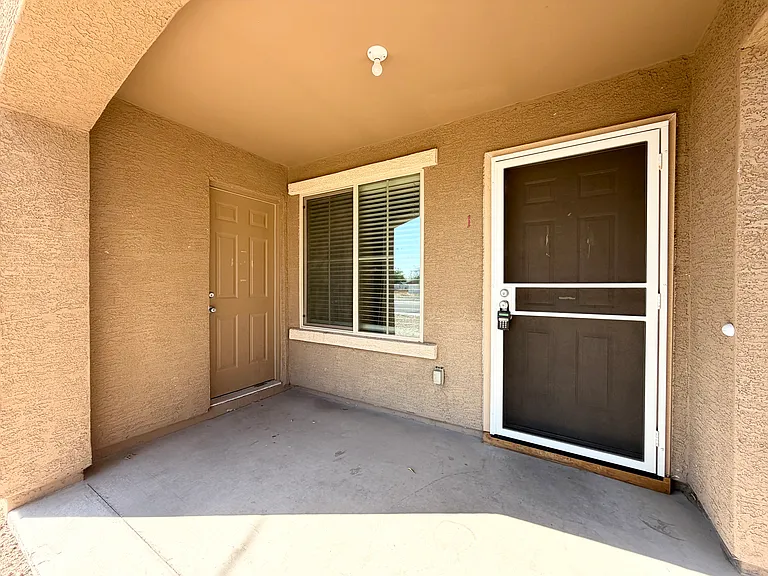 10402 N 9th Ave #A — Photo 13