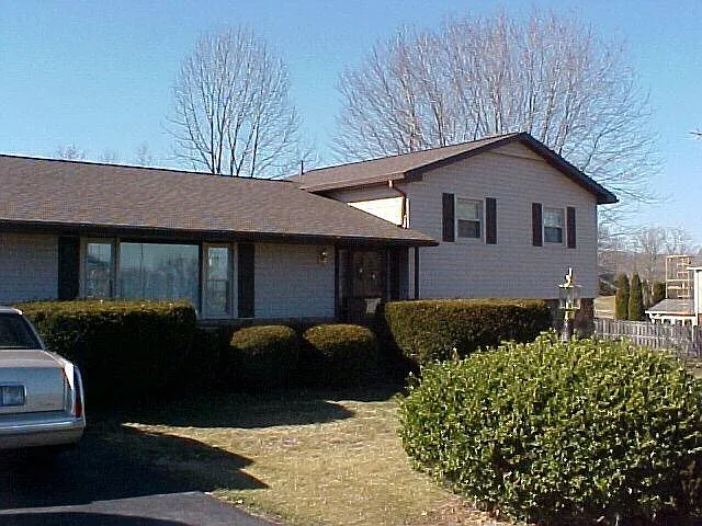 97 Western Hills Ave photo 1