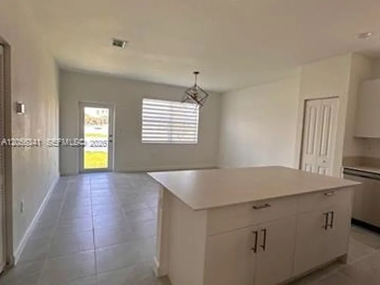 2265 SE 30th St #2265 — Photo 7