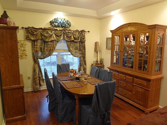 5th image of 1766 Forest Ave