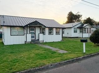 1184 2nd St, Florence, OR 97439