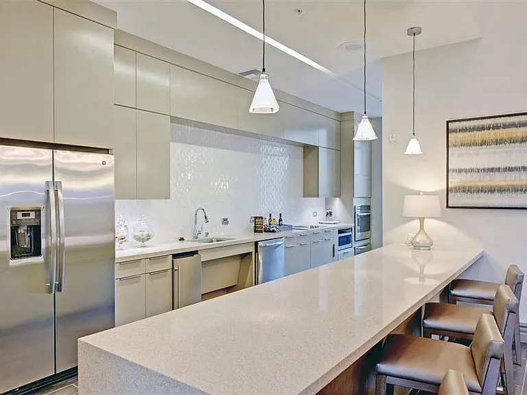 Venue Apartments — Photo 14