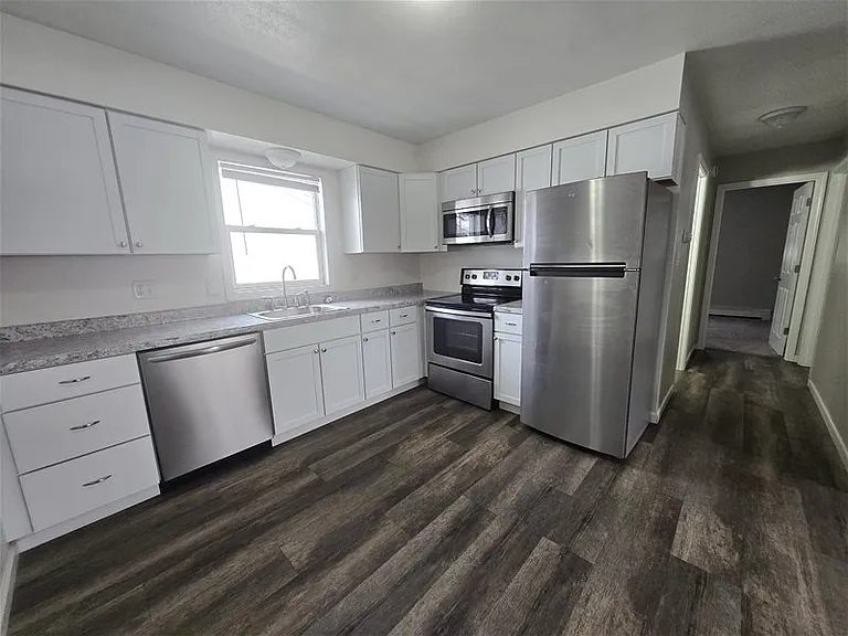 824 S 10th St #1 — Photo 8