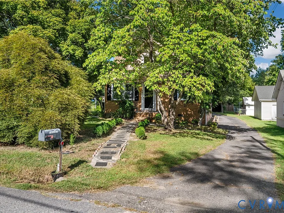 1901 Dinwiddie Ave
