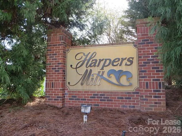 2052 Shady Pond Dr — Photo 30