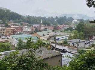 34 Drury Ln, Sylva, NC 28779