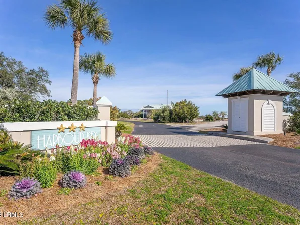 8 Key West Dr, Saint Helena Island, SC 29920